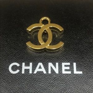 Large Chanel Zipper Pull - Gold